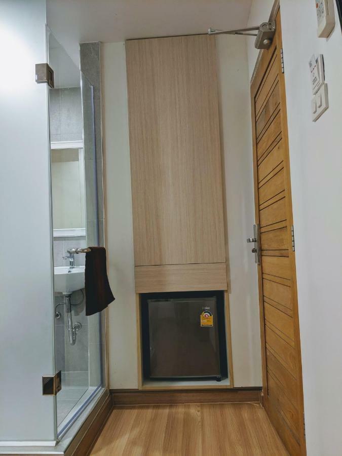 Good One Poshtel & Cafe Bar Hostel Μπανγκόκ Εξωτερικό φωτογραφία
